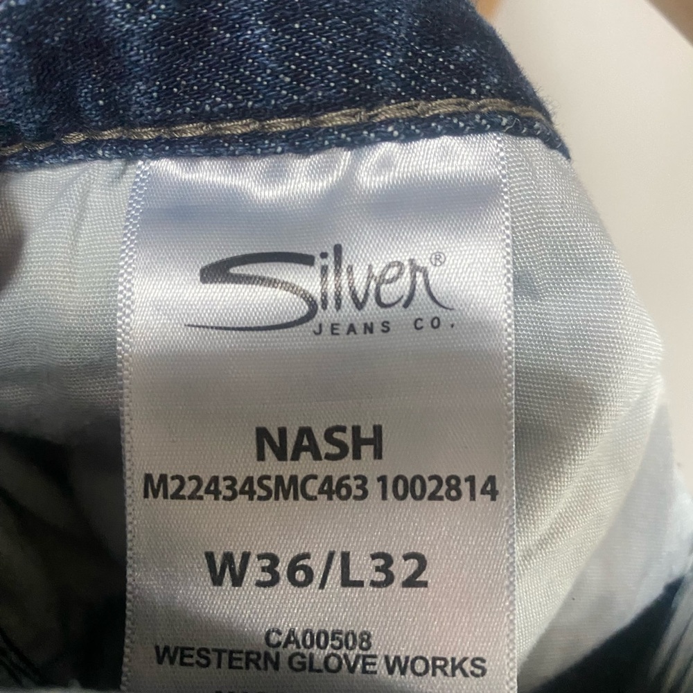Silver Jeans - Picture 7 of 9